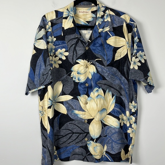 Tommy Bahama Other - TOMMY BAHAMA Button down dress shirt  100% silk  size L
